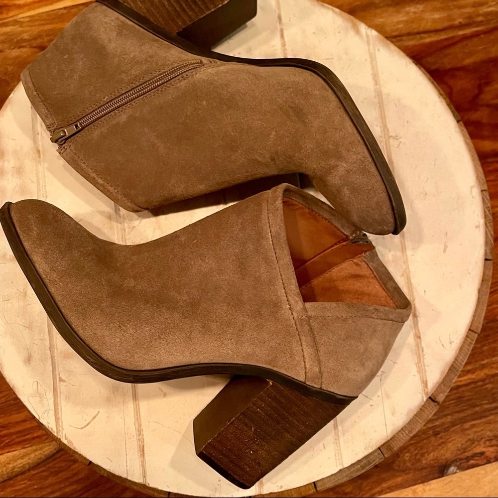 Lucky Brand • Salza Bootie - Picture 10 of 10
